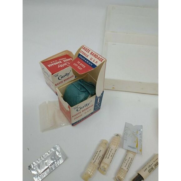 First Aid Kit Vintage - Curity First Aid Auto Reflector Kit. Kendall brand - Picture 7 of 7